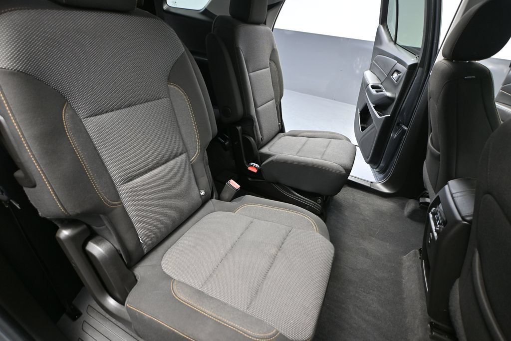 Used 2021 Chevrolet Traverse LT AWD/4WD image 37
