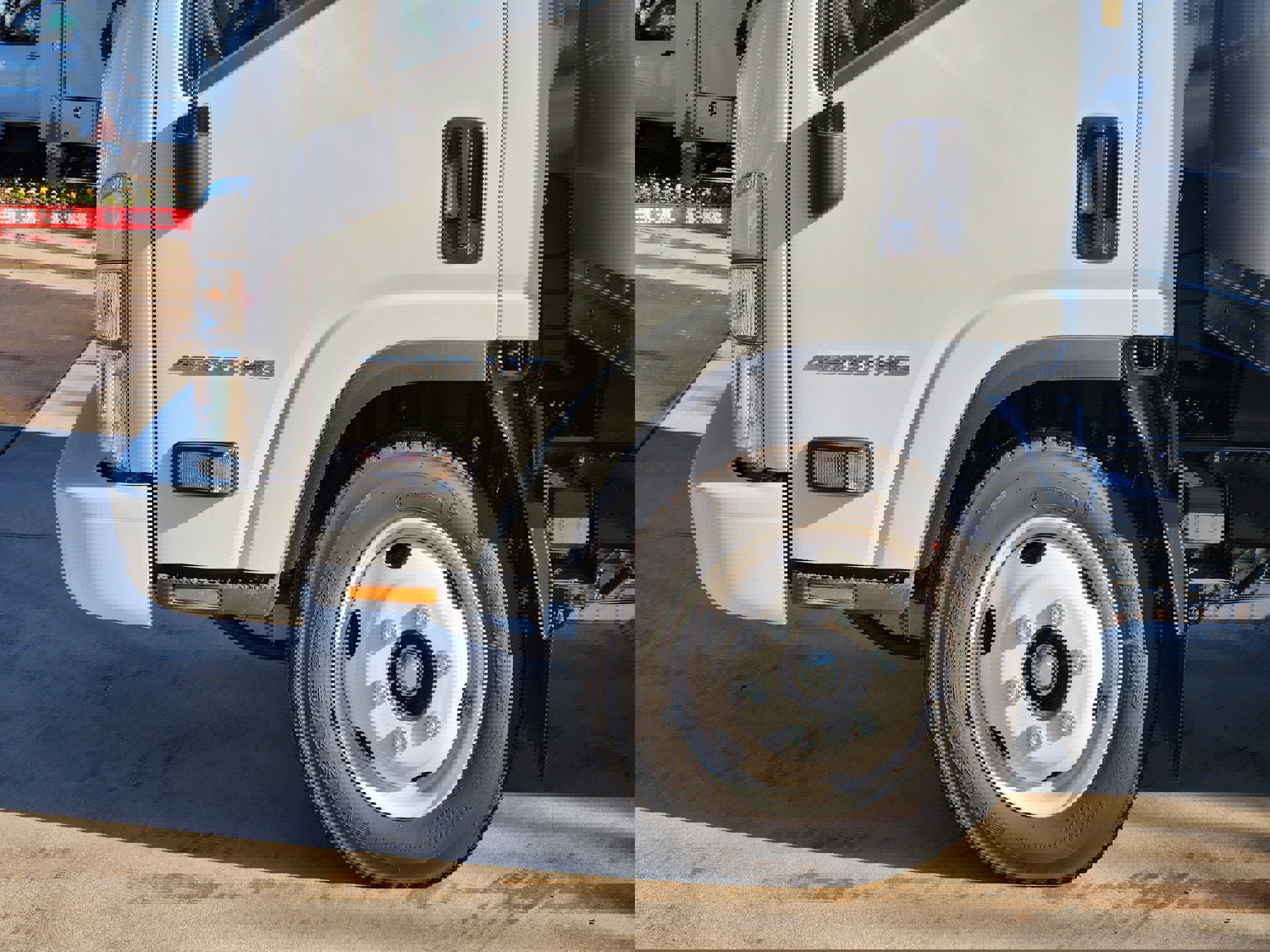 New 2025 Chevrolet Low Cab Forward image 13