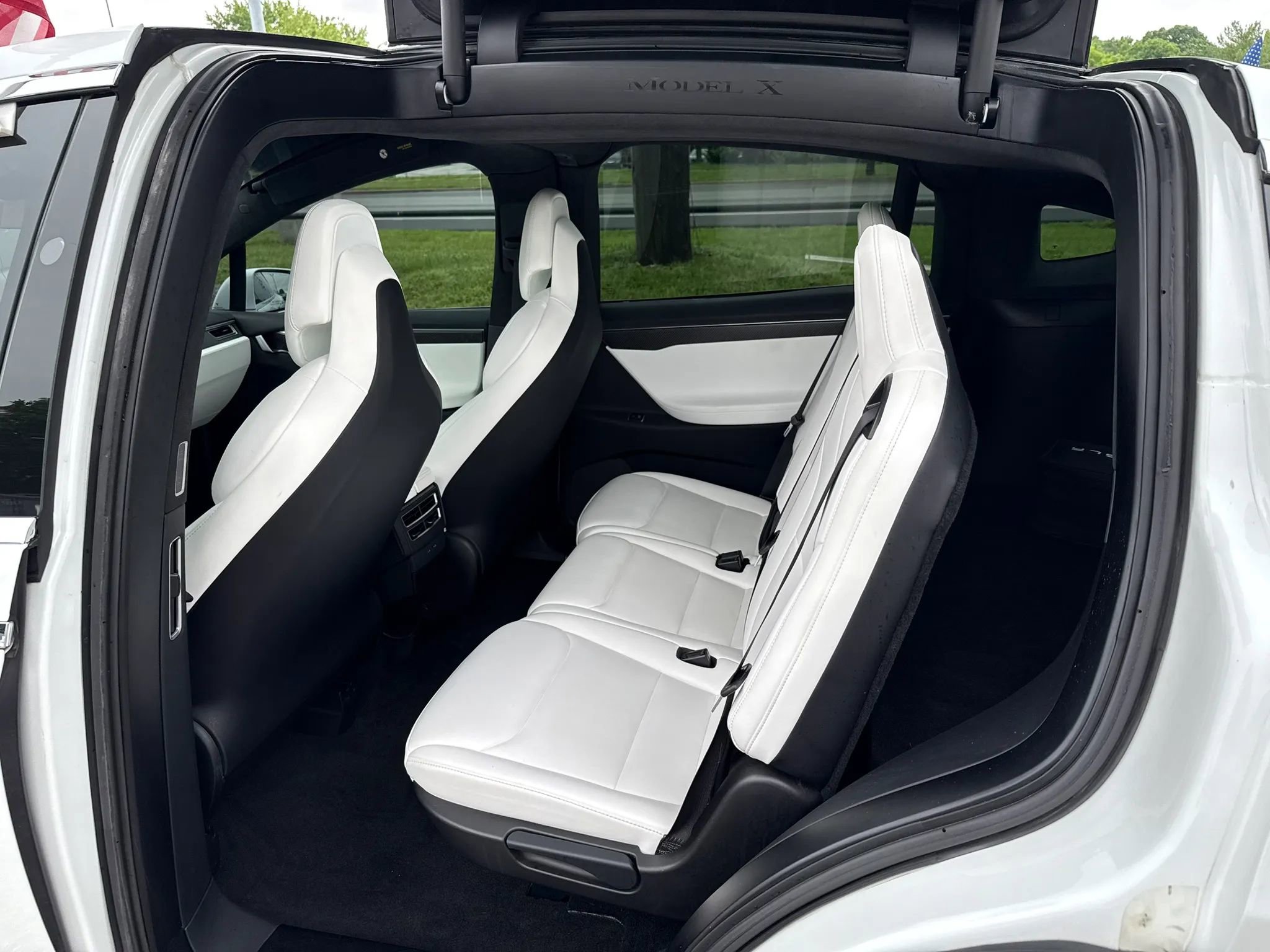 Used 2017 Tesla Model X 100D AWD/4WD image 11