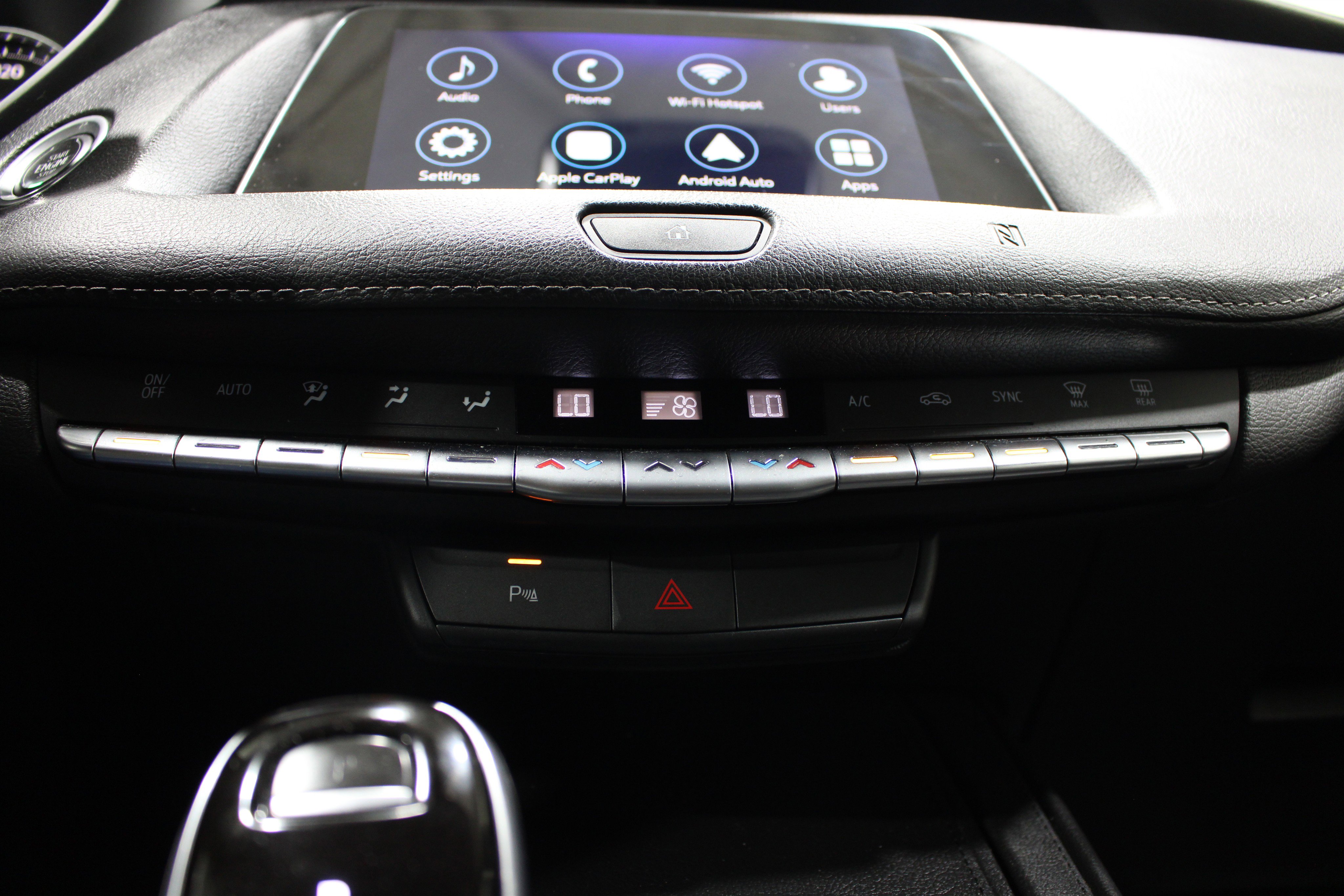 Used 2021 Cadillac XT4 Premium Luxury image 18