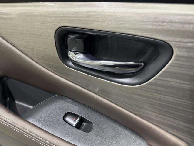 Used 2017 Nissan Murano Platinum FWD image 37