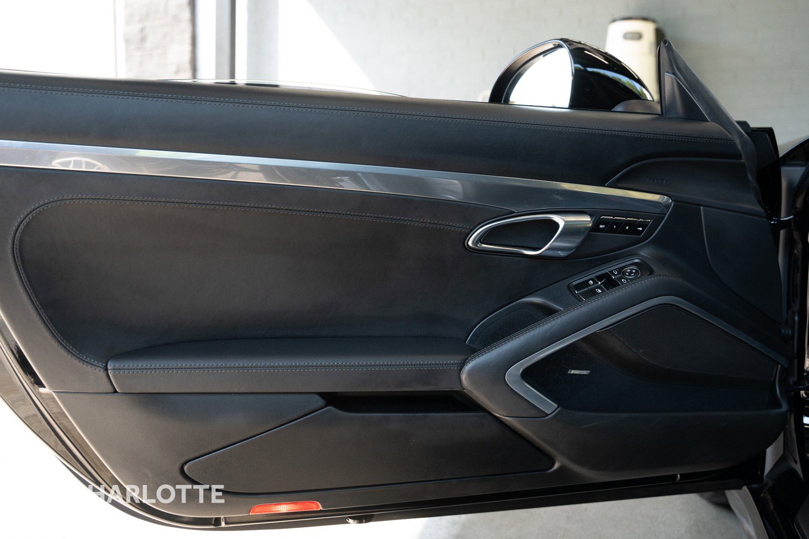 Used 2014 Porsche 911 Turbo AWD/4WD image 19