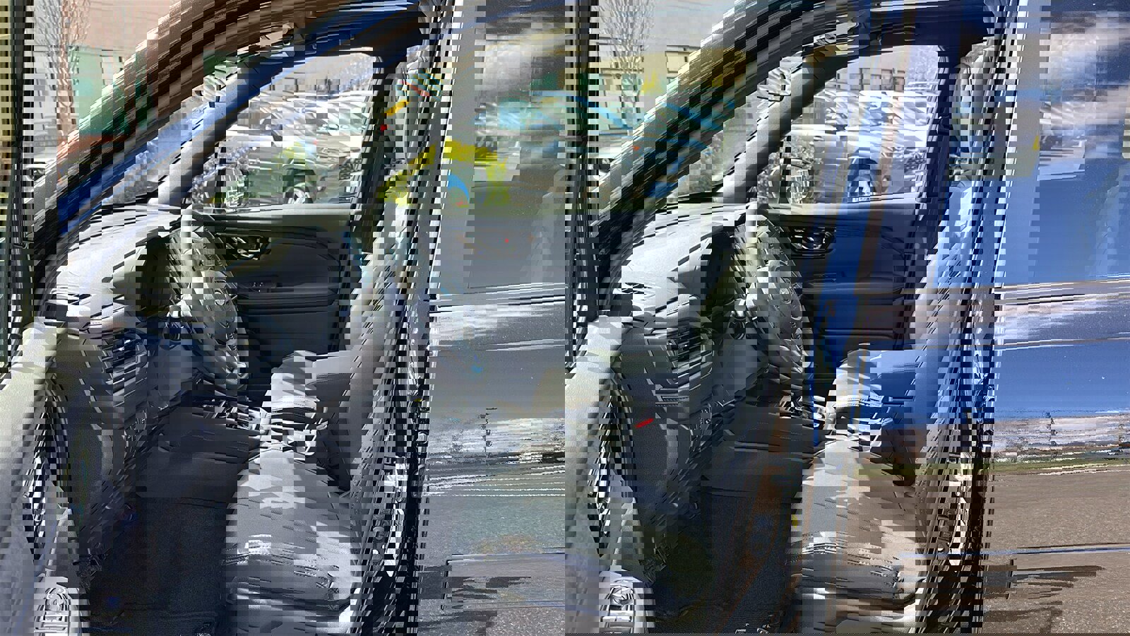 Certified 2025 Subaru Forester Limited image 9