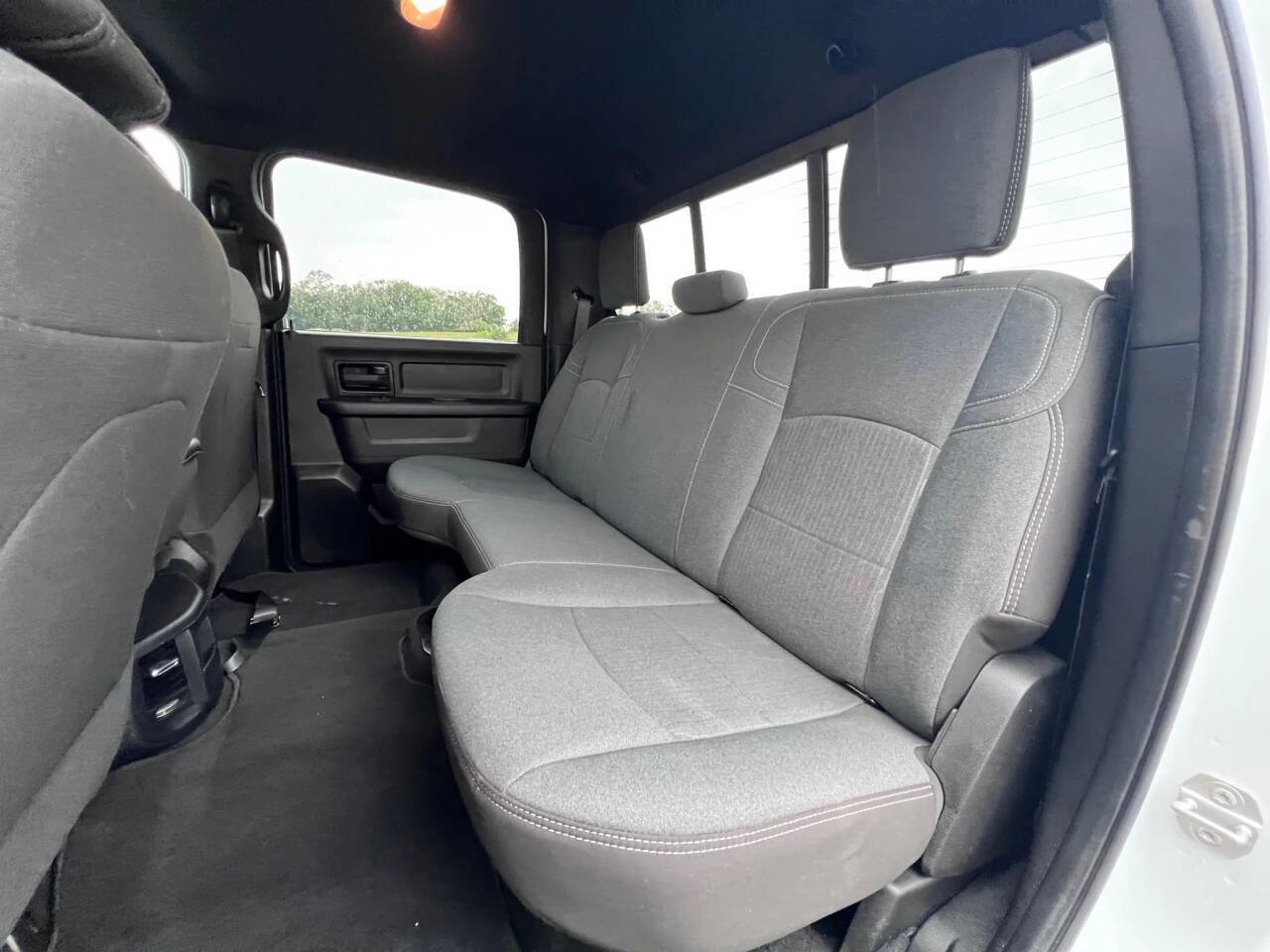 Used 2024 RAM 3500 Tradesman w/ Chrome Appearance Group image 15