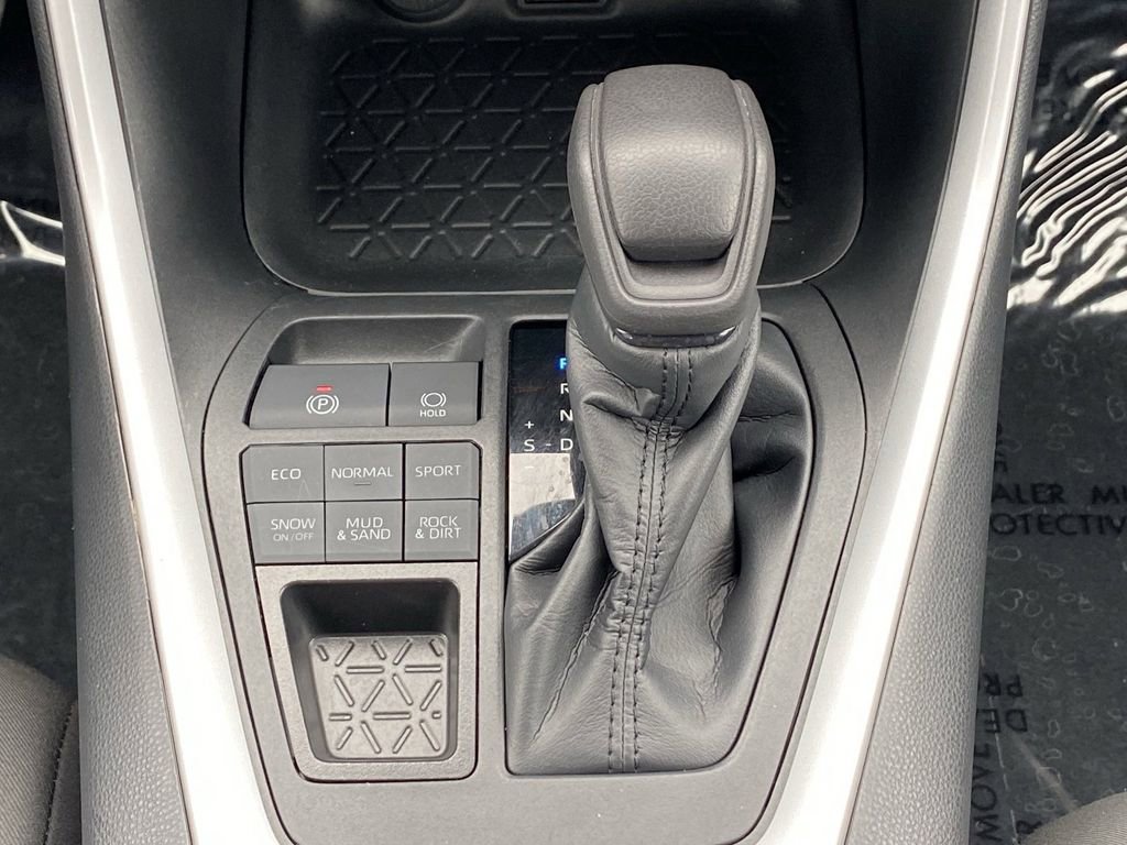 Certified 2023 Toyota RAV4 XLE AWD/4WD image 34