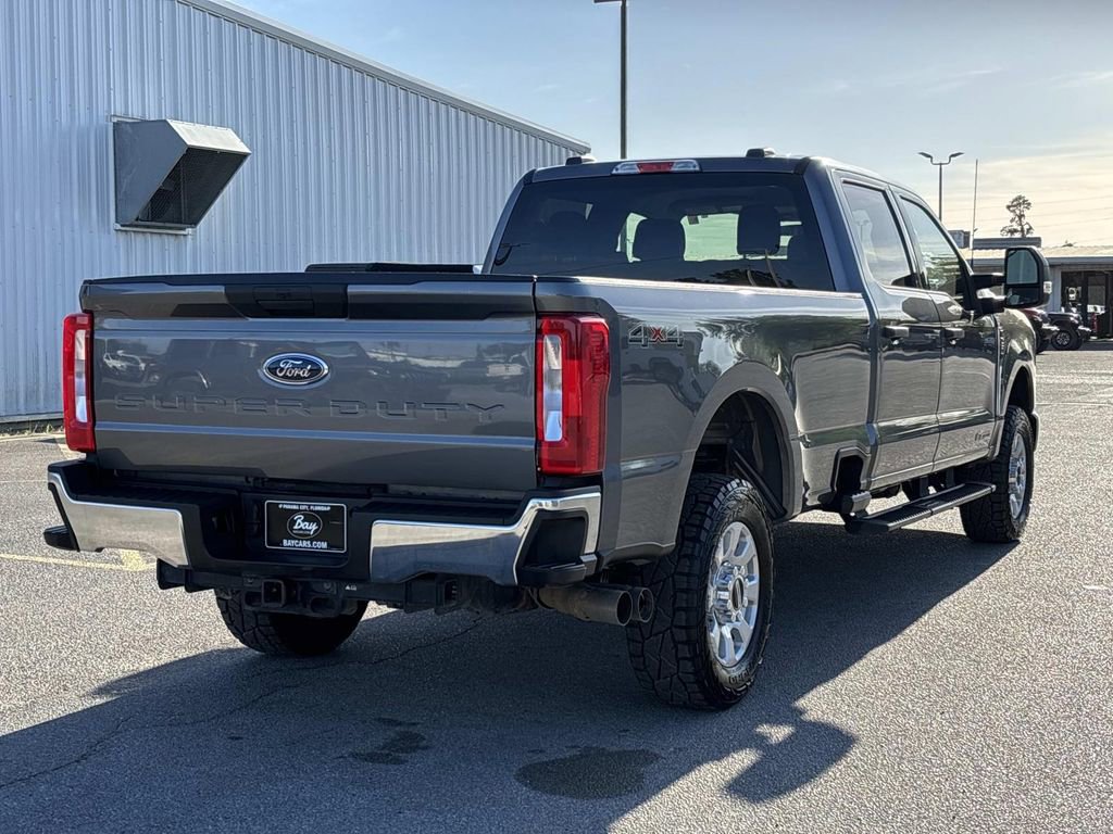 Used 2024 Ford F250 XLT AWD/4WD image 5