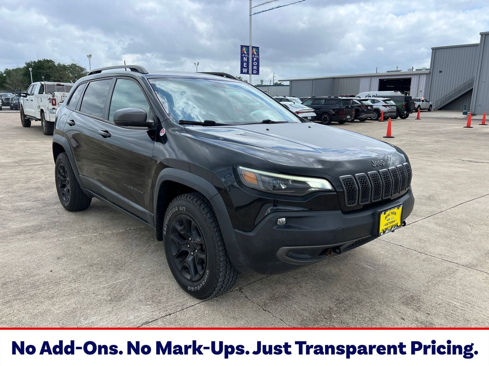 Used 2020 Jeep Cherokee Trailhawk w/ Comfort/Convenience Group AWD/4WD image 1