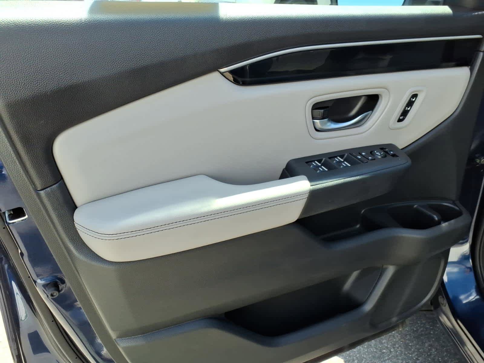 Used 2023 Honda Pilot Touring image 10