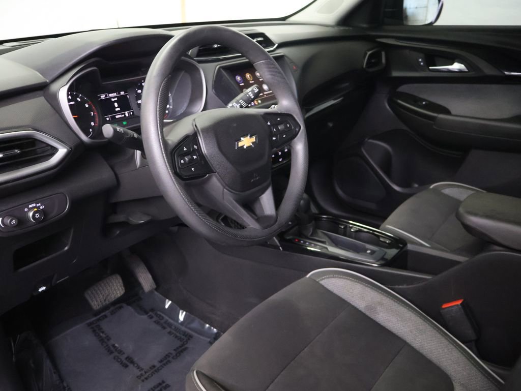 Used 2021 Chevrolet TrailBlazer LS FWD image 18