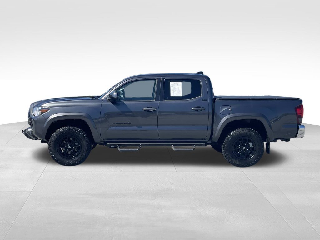Used 2021 Toyota Tacoma SR5 AWD/4WD image 7