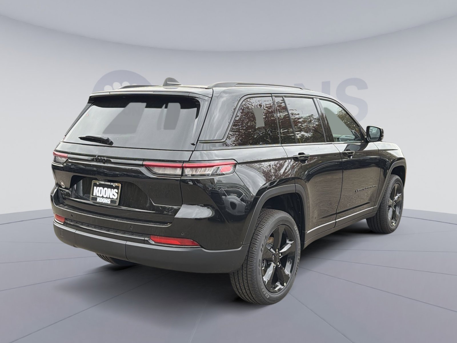 New 2025 Jeep Grand Cherokee Laredo image 7