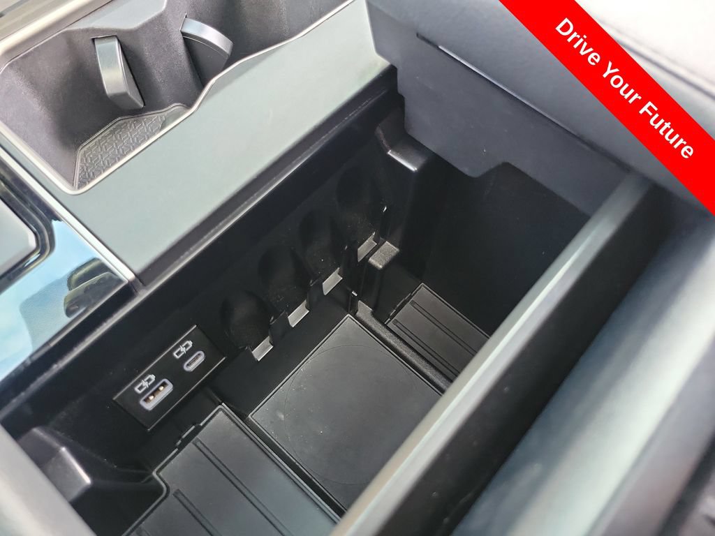 Used 2025 Toyota Tundra Limited AWD/4WD image 15