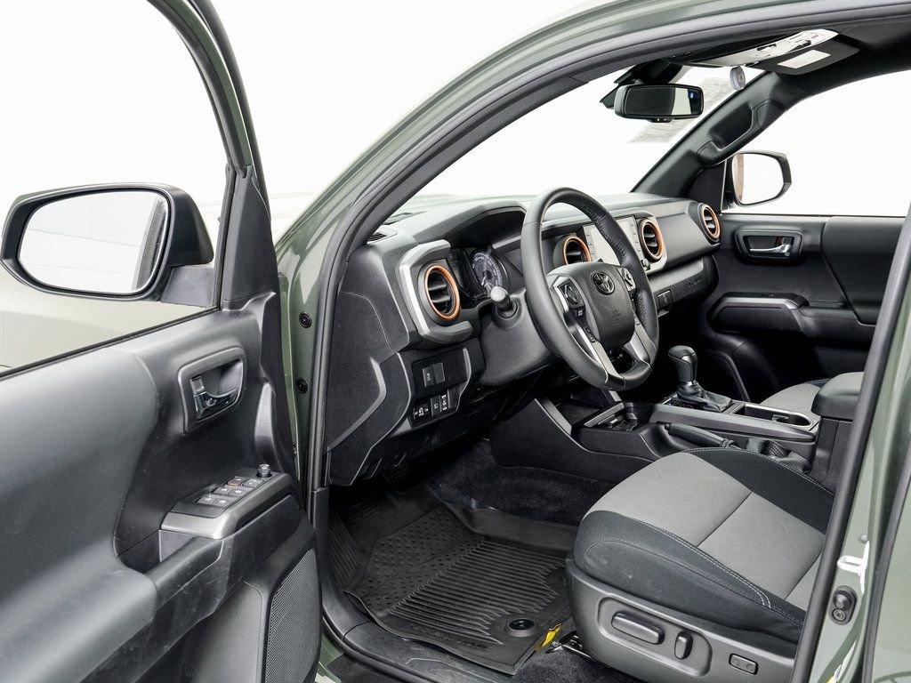 Used 2021 Toyota Tacoma TRD Sport image 4