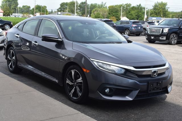 Used 2018 Honda Civic Touring image 12