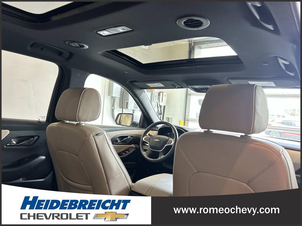 Used 2023 Chevrolet Traverse Premier w/ LPO, Floor Liner Package AWD/4WD image 32