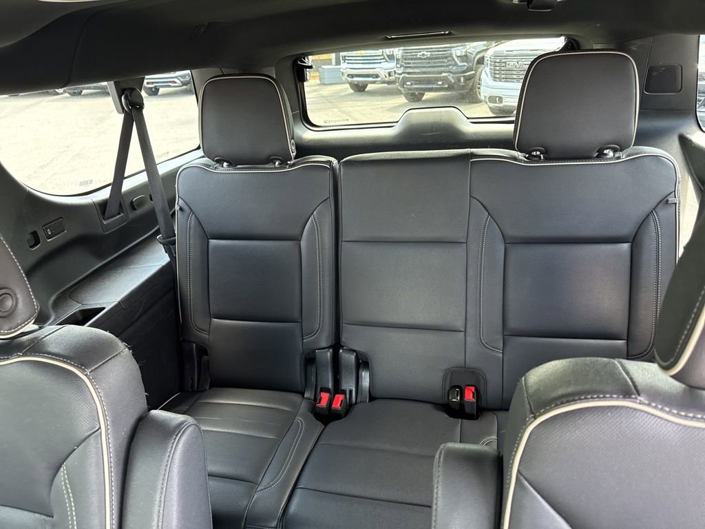 Used 2023 Chevrolet Suburban Premier AWD/4WD image 14