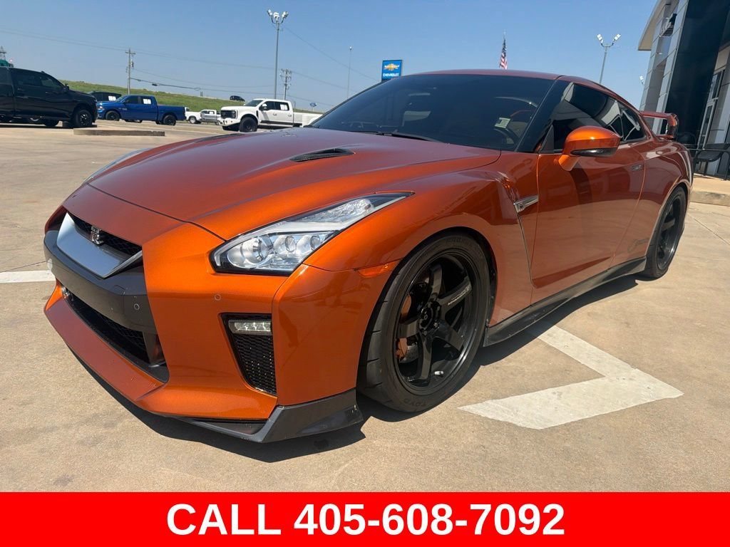 Used 2017 Nissan GT-R Premium w/ Premium Interior Package AWD/4WD image 25
