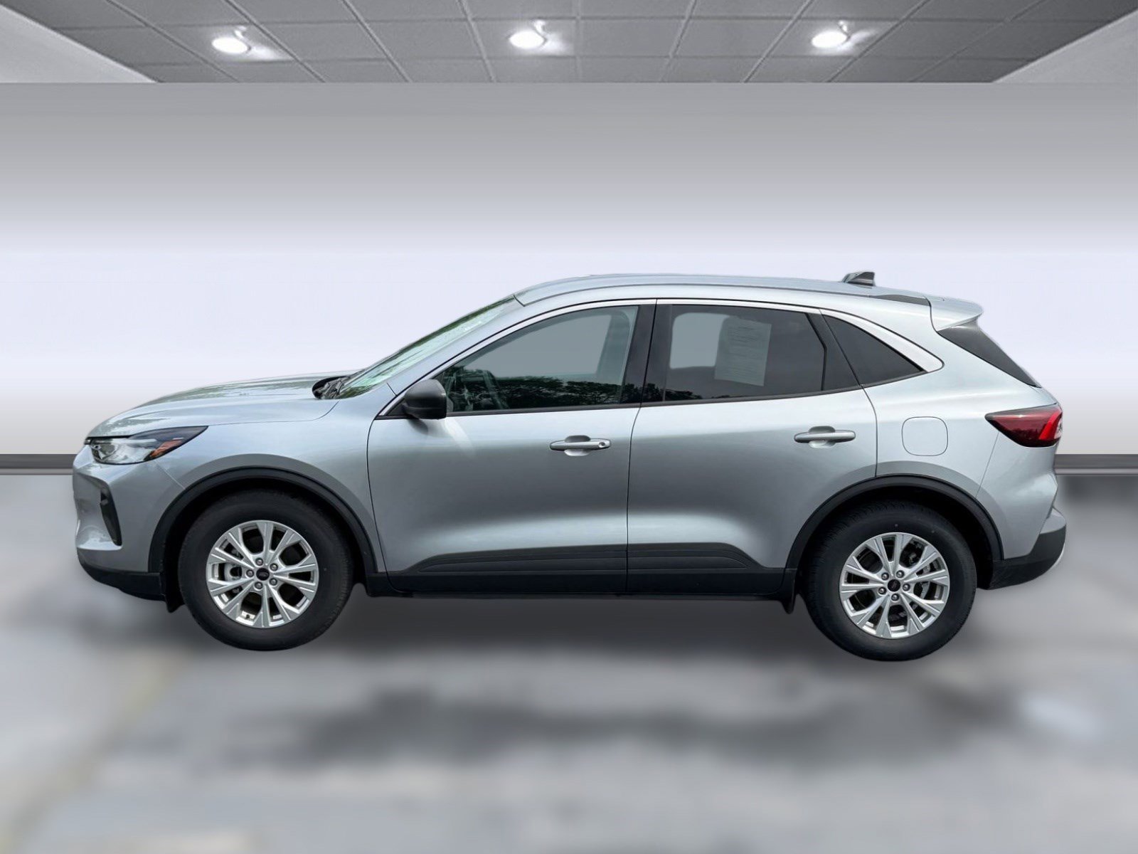 Used 2023 Ford Escape Active FWD image 2
