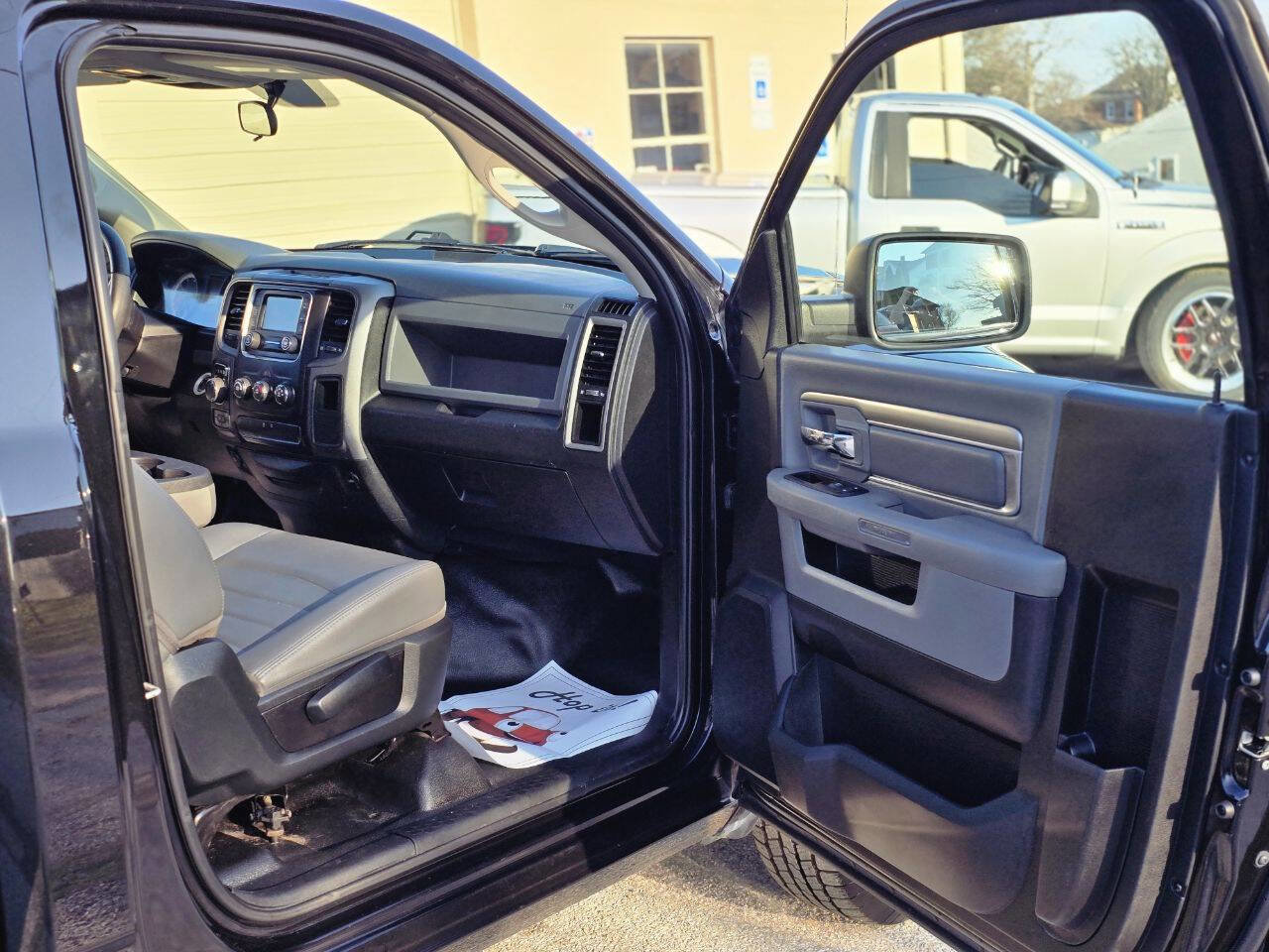 Used 2019 RAM 1500 Tradesman w/ Power & Remote Entry Group image 13