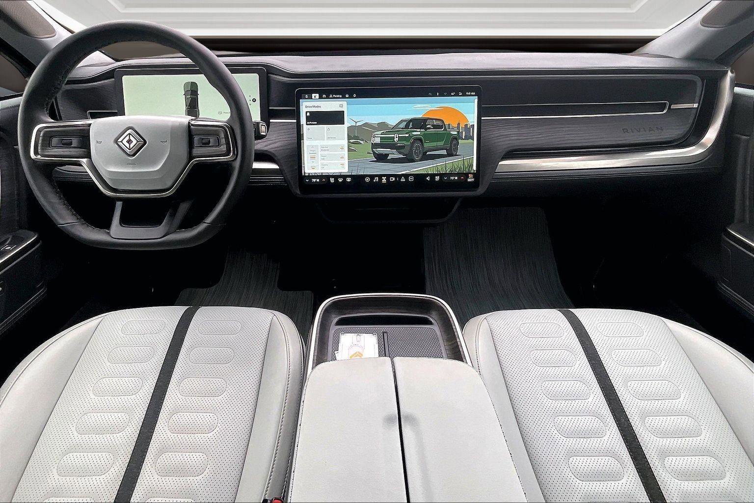 Used 2025 Rivian R1T Adventure image 15