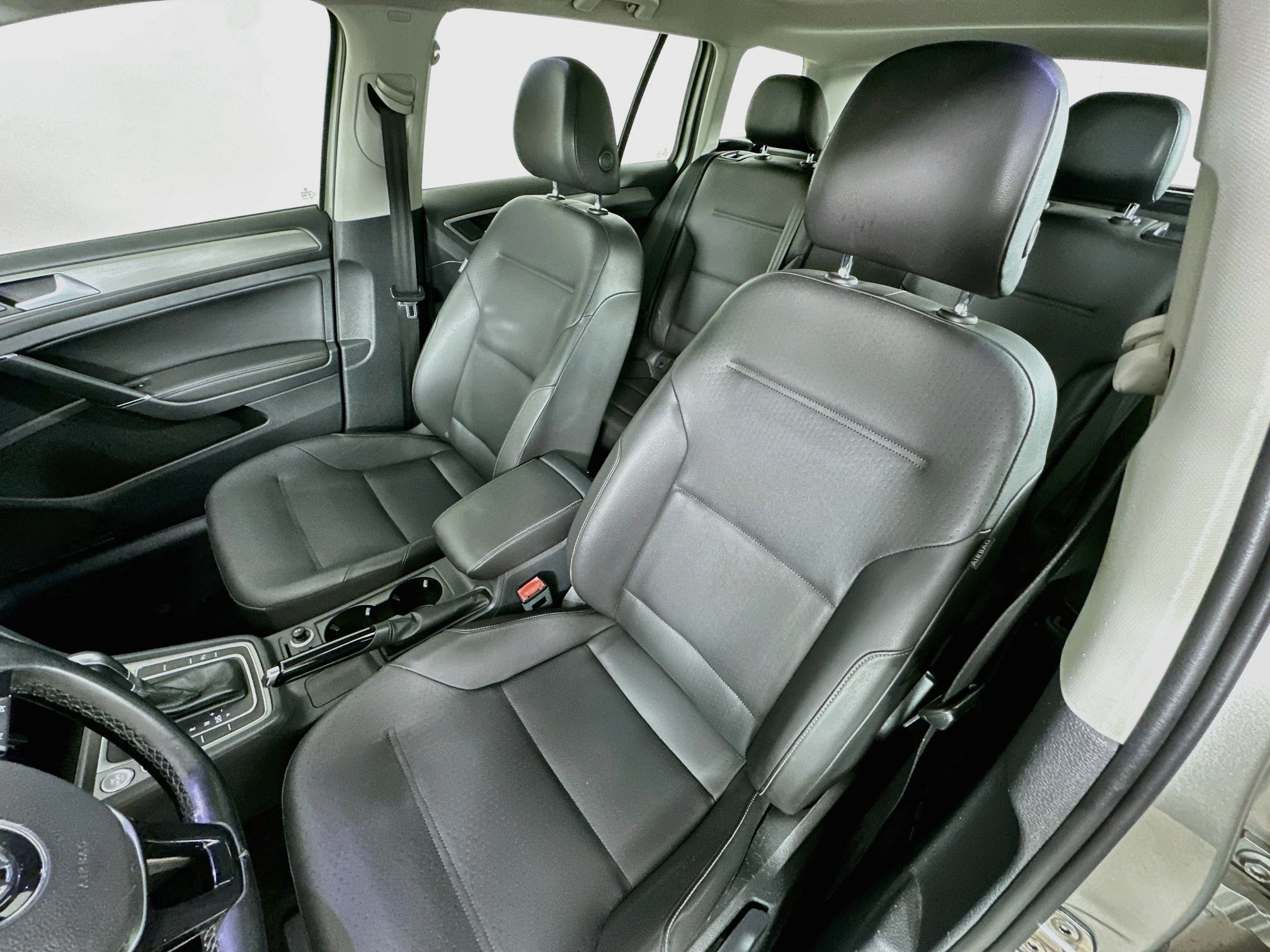 Used 2015 Volkswagen Golf TDI SE FWD image 24