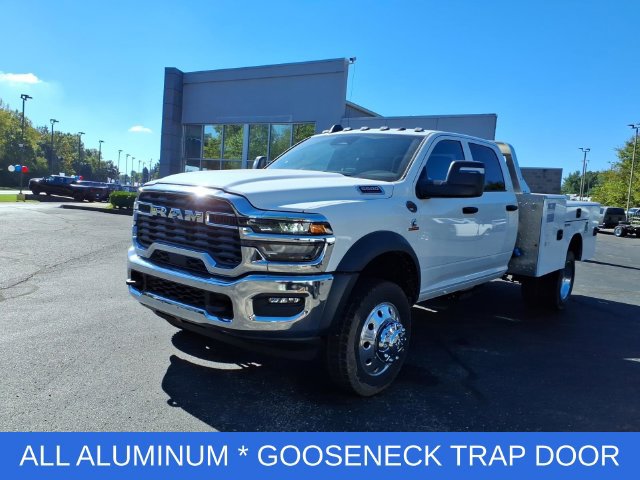 New 2026 RAM 5500 Tradesman w/ Chrome Appearance Group AWD/4WD image 3