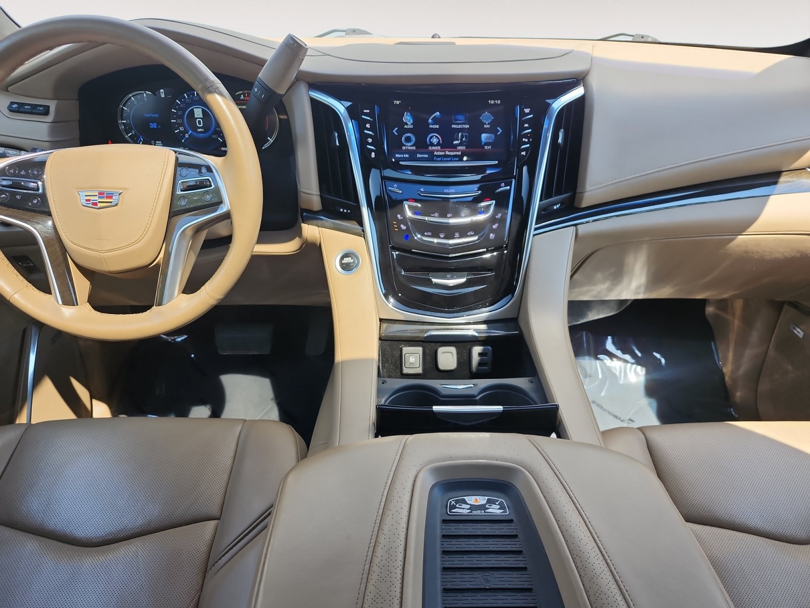 Used 2018 Cadillac Escalade Platinum AWD/4WD image 11
