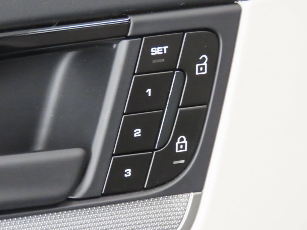Certified 2026 Porsche Cayenne S AWD/4WD image 37