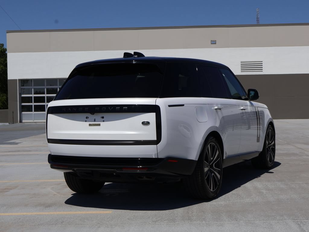 Used 2023 Land Rover Range Rover SE AWD/4WD image 7