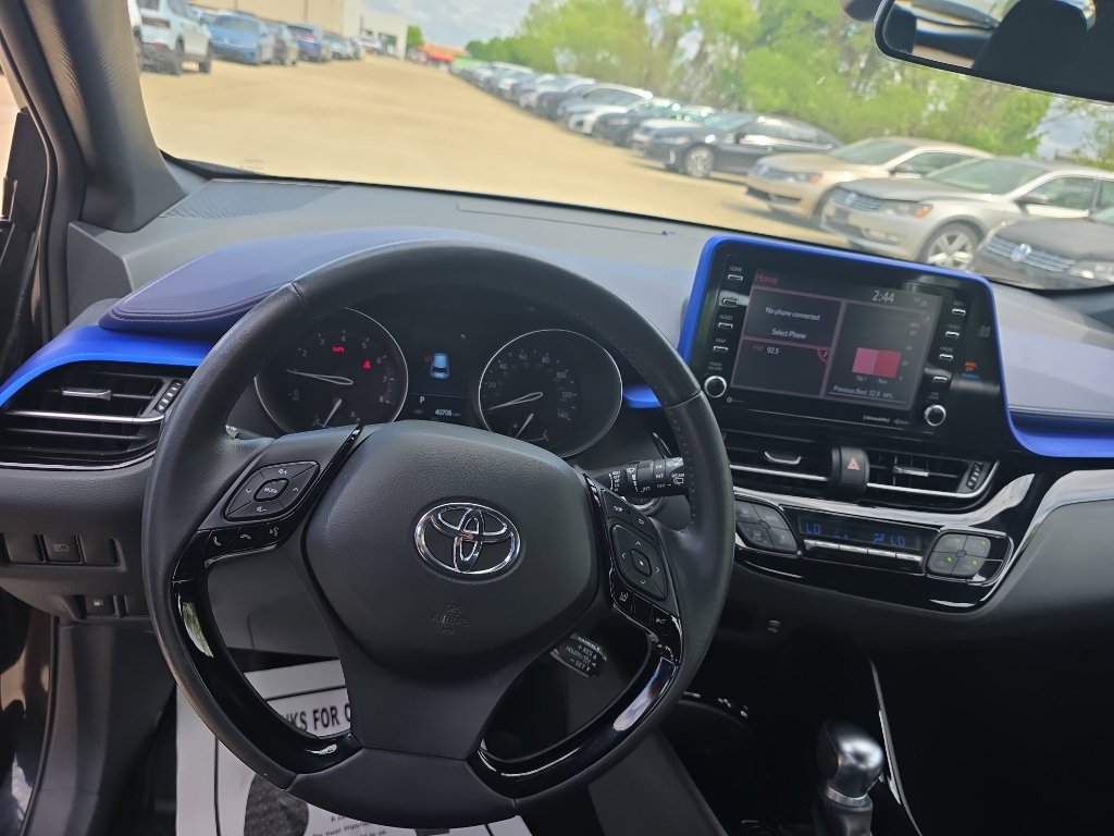 Used 2021 Toyota C-HR XLE FWD image 11