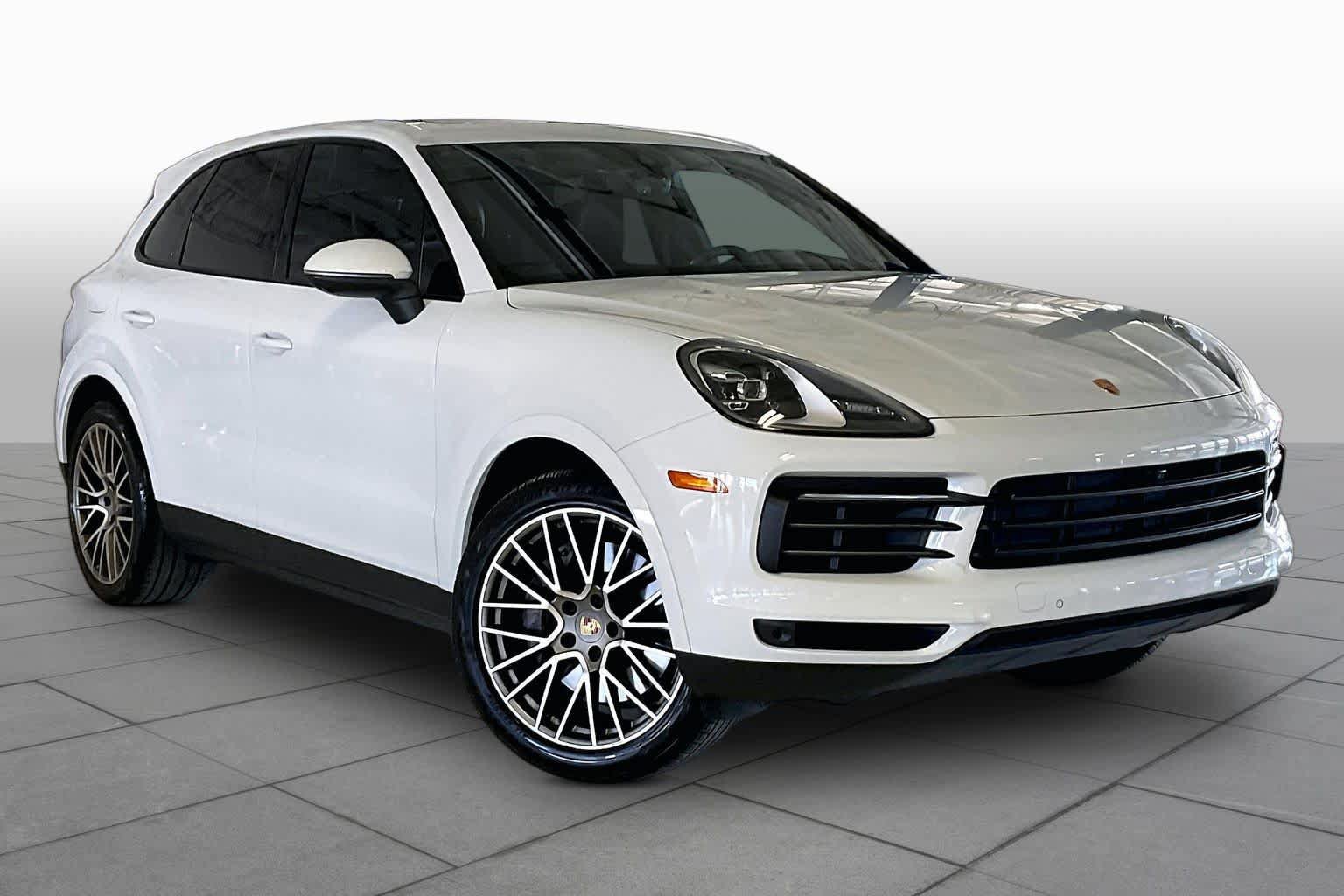 Used 2022 Porsche Cayenne Platinum Edition AWD/4WD image 2