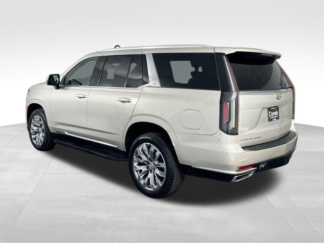 Used 2022 Cadillac Escalade Luxury w/ LPO, Floor Liner Package AWD/4WD image 11