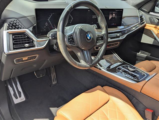Used 2023 BMW X7 xDrive40i w/ Executive Package AWD/4WD image 2