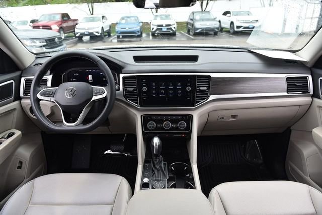 Certified 2022 Volkswagen Atlas SE w/ Panoramic Sunroof Package image 7