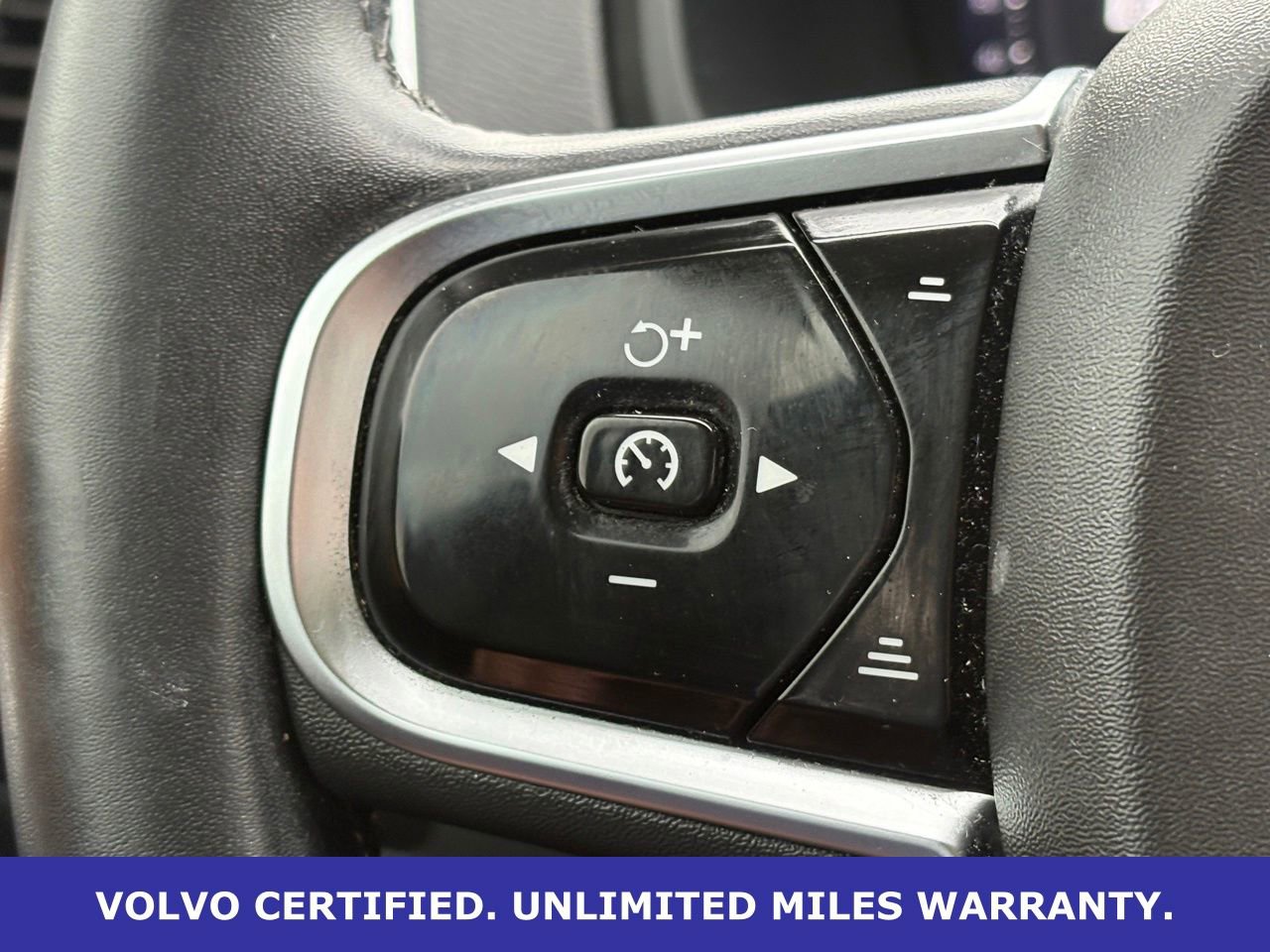 Certified 2024 Volvo XC90 B5 Plus w/ Protection Package Premier AWD/4WD image 17