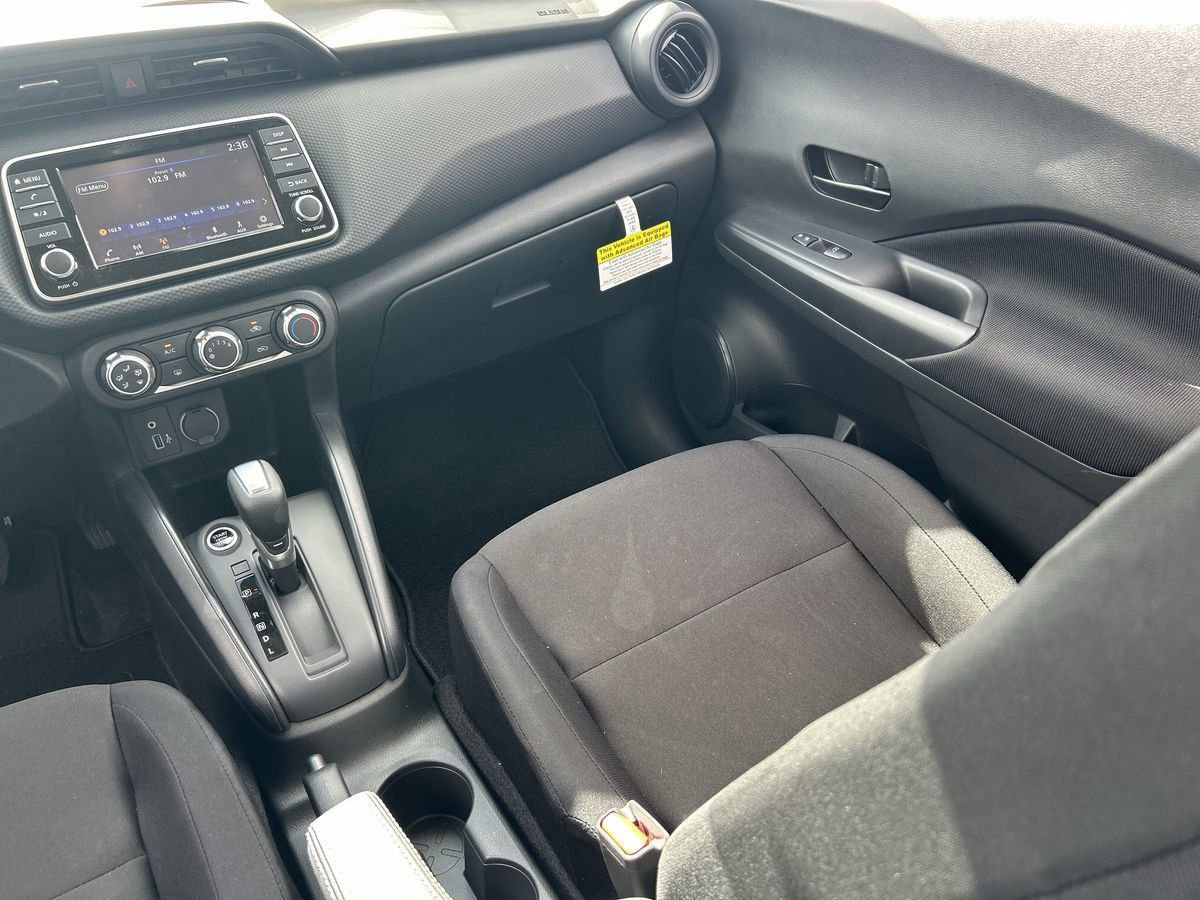 New 2025 Nissan Kicks Play S image 17