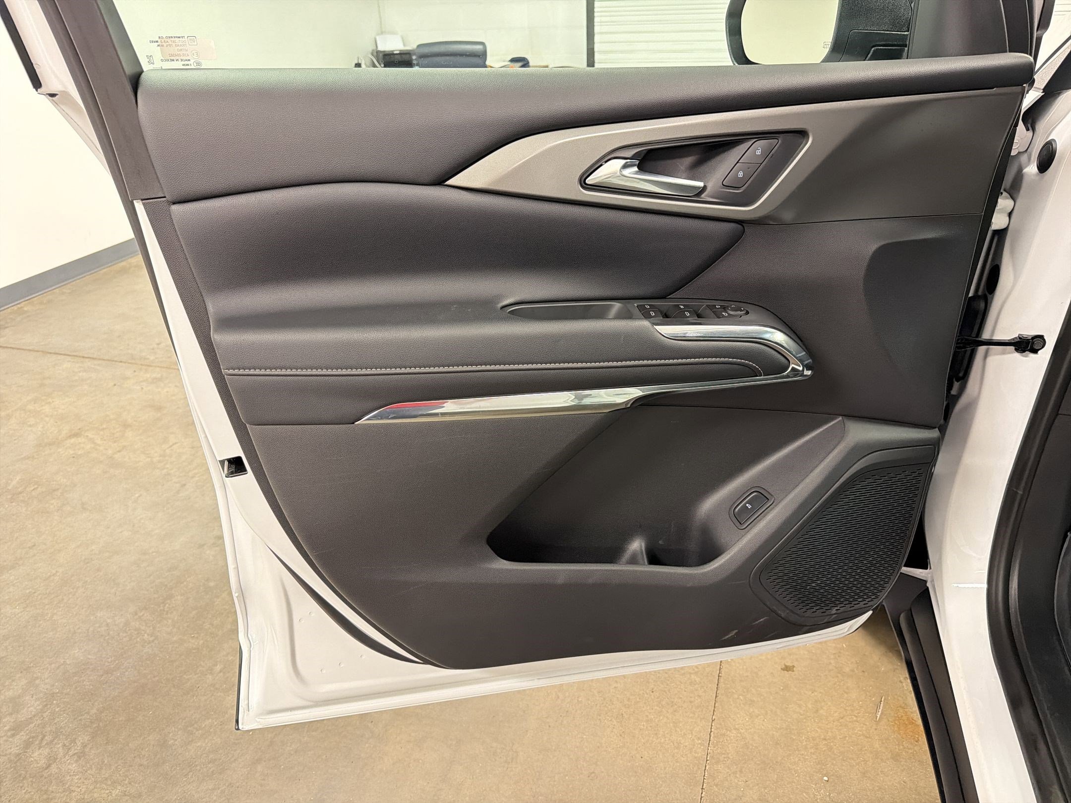 New 2026 Chevrolet Traverse LT w/ Sun and Wheel Package image 20