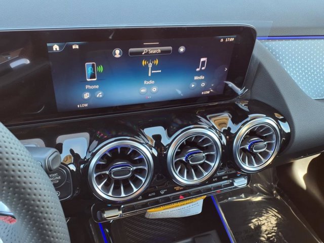 New 2026 Mercedes-Benz GLA 250 image 5