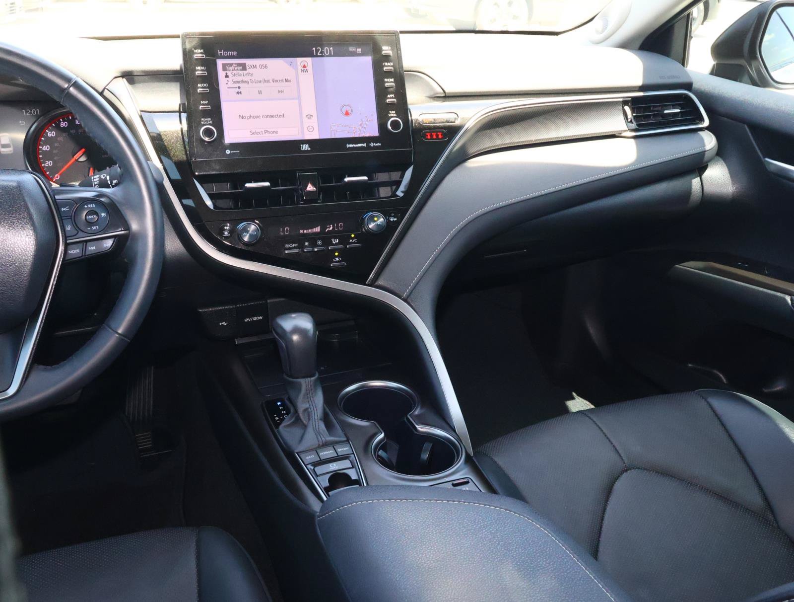 Used 2024 Toyota Camry XSE w/ Navigation Package FWD image 13