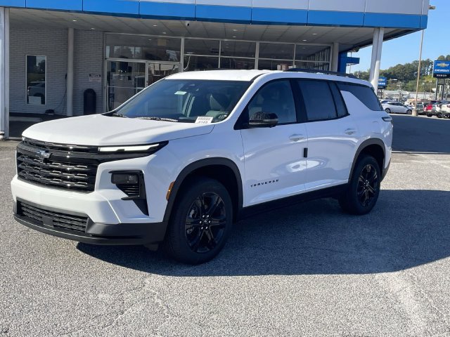 New 2027 Chevrolet Traverse LT w/ Midnight/Sport Edition FWD image 7