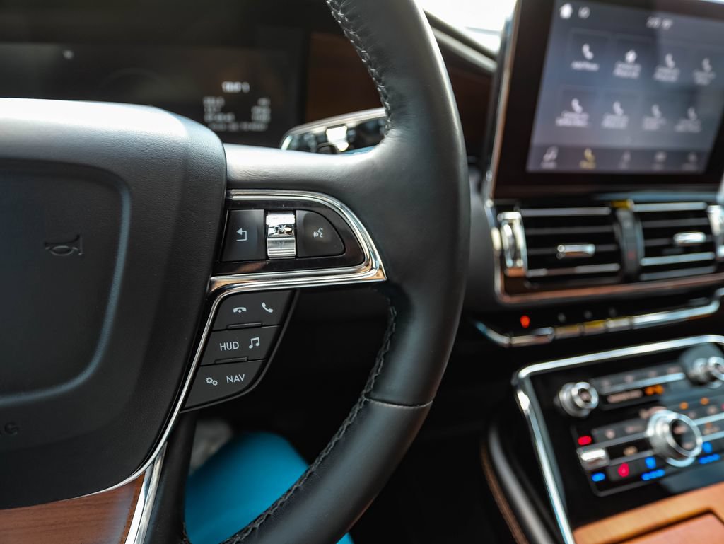Used 2019 Lincoln Navigator Reserve AWD/4WD image 13
