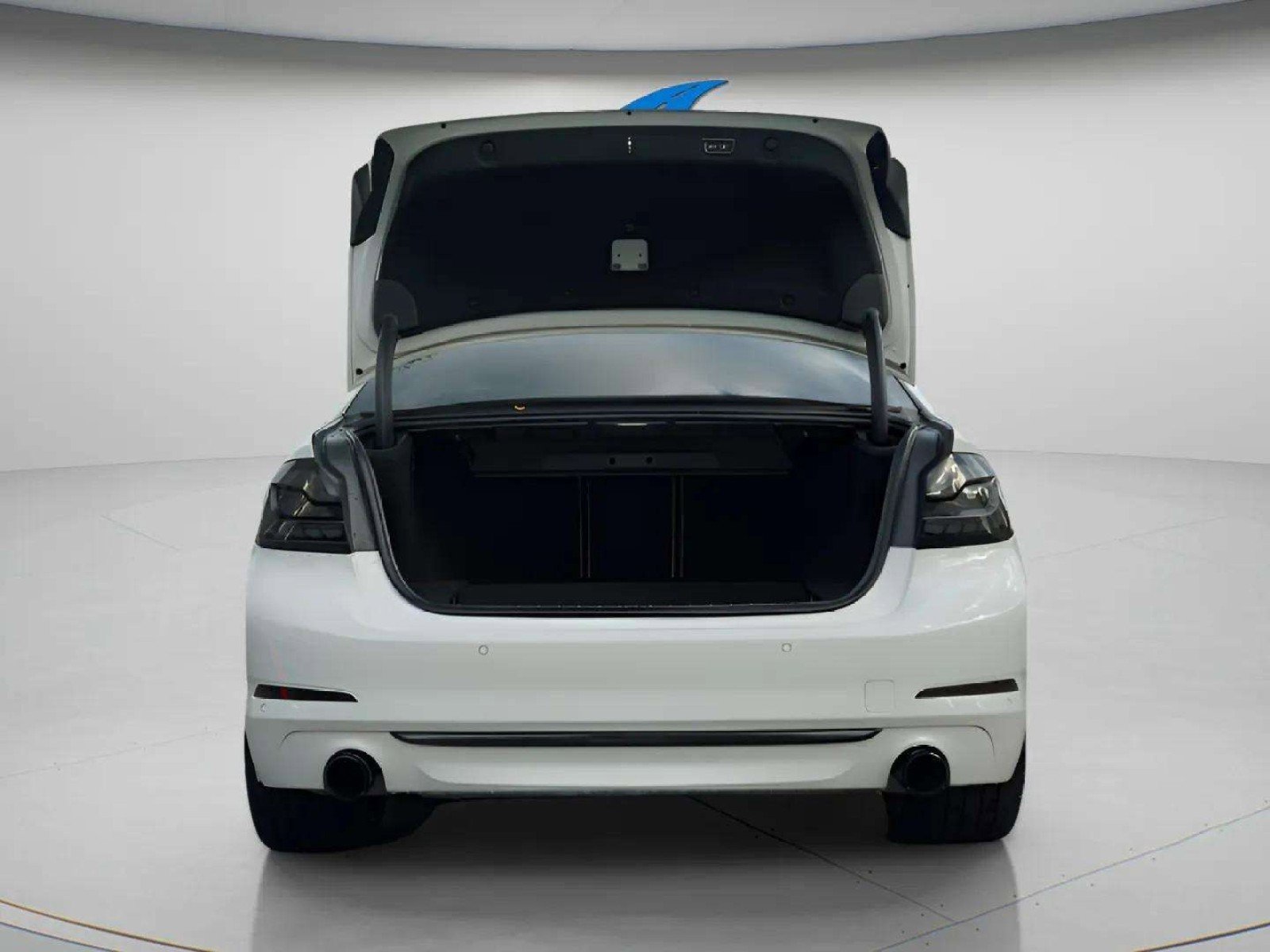 Used 2018 BMW 530e xDrive image 7