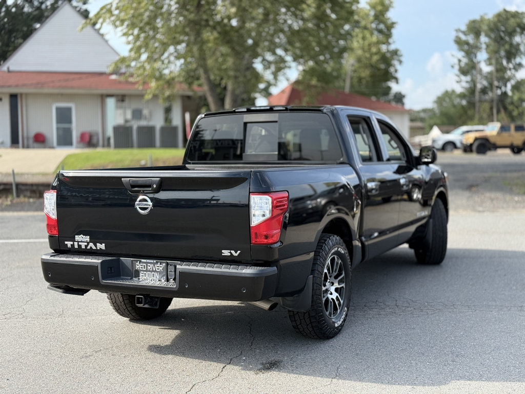Used 2021 Nissan Titan SV w/ Accessory Utility Package RWD image 9