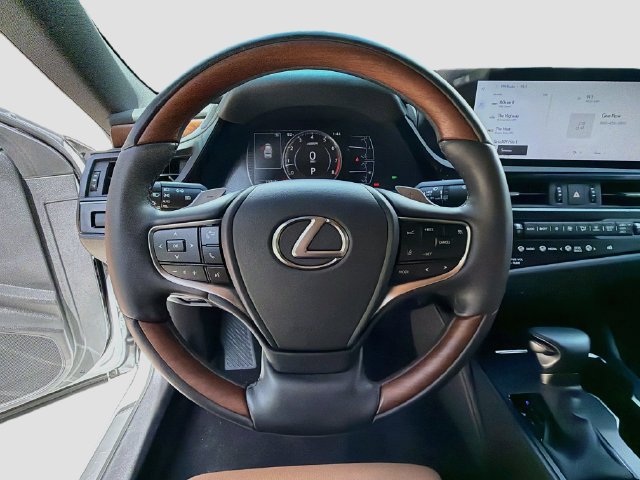 Used 2025 Lexus ES 350 w/ Technology Package FWD image 39