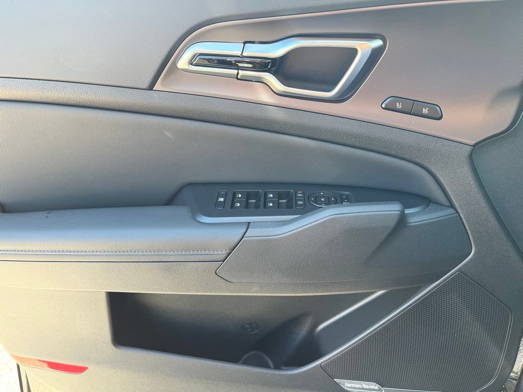 New 2026 Kia Sportage SX FWD image 14