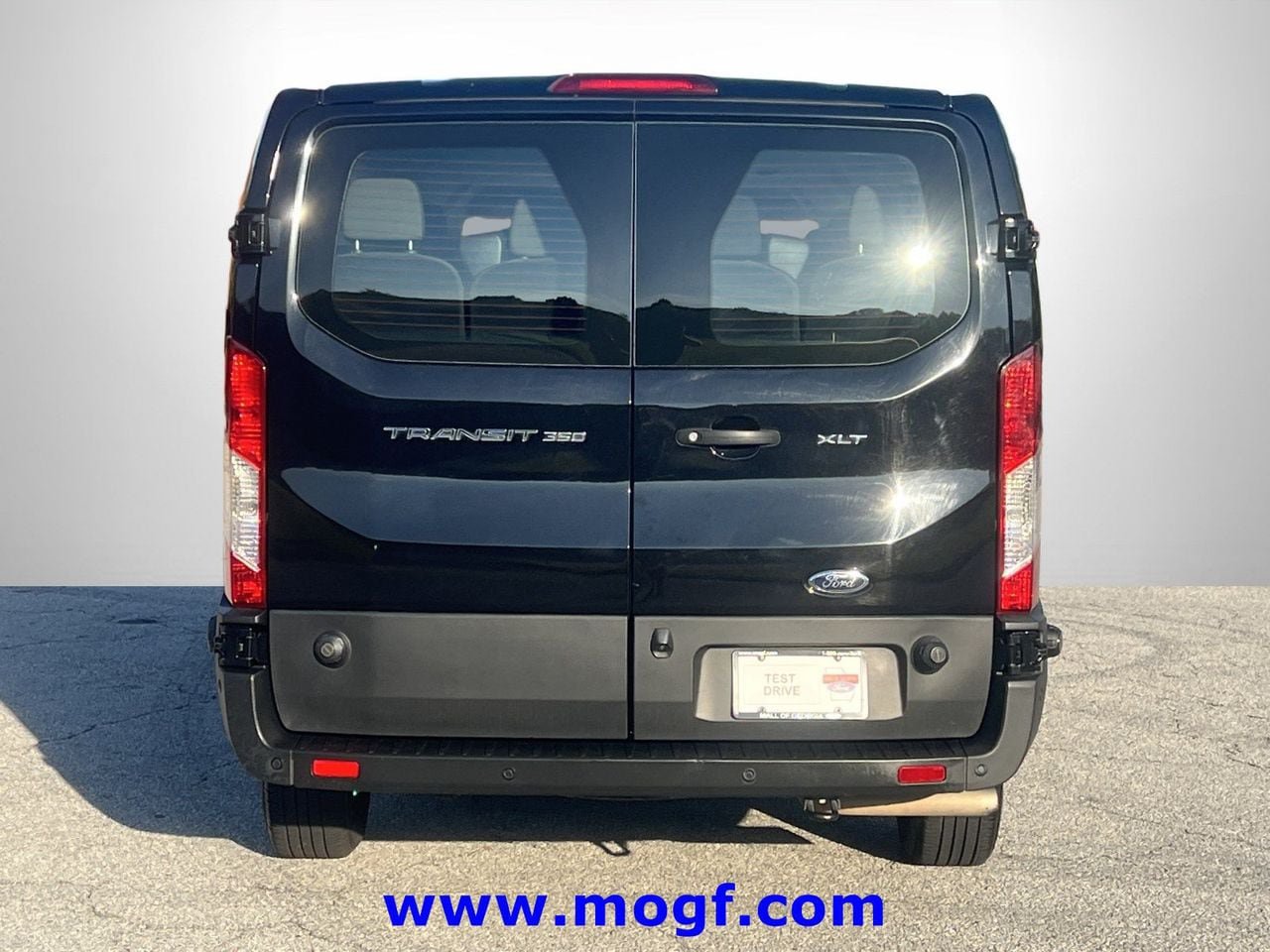 Used 2024 Ford Transit 350 XLT RWD image 24