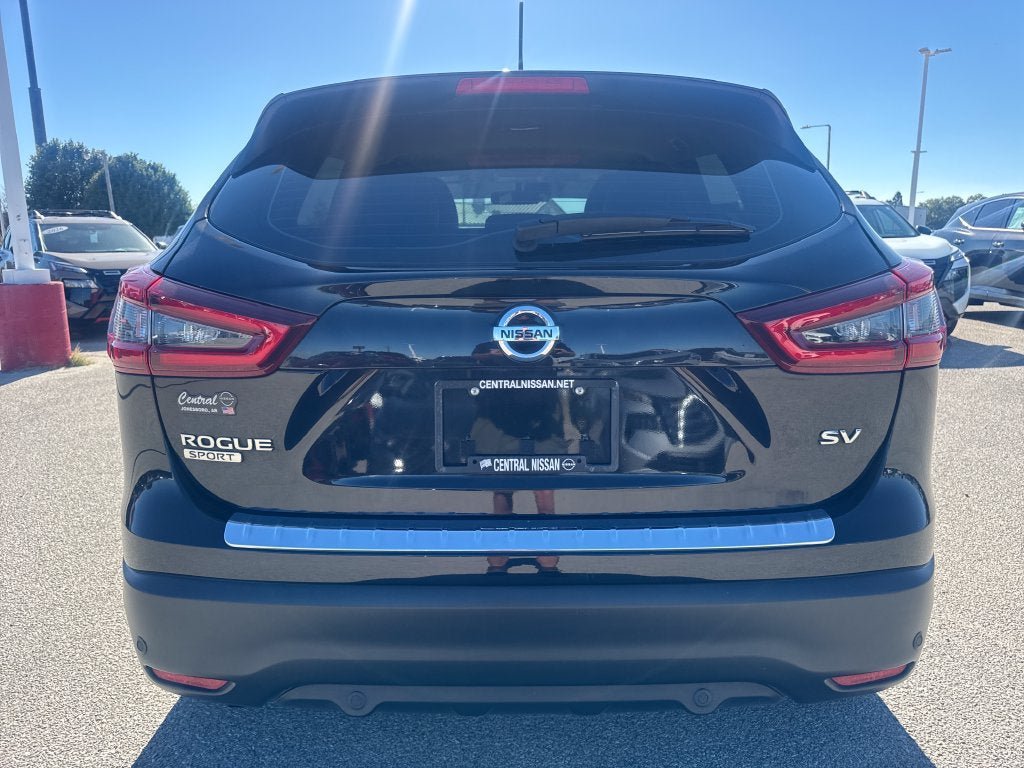 Used 2022 Nissan Rogue Sport SV w/ Technology Package FWD image 5