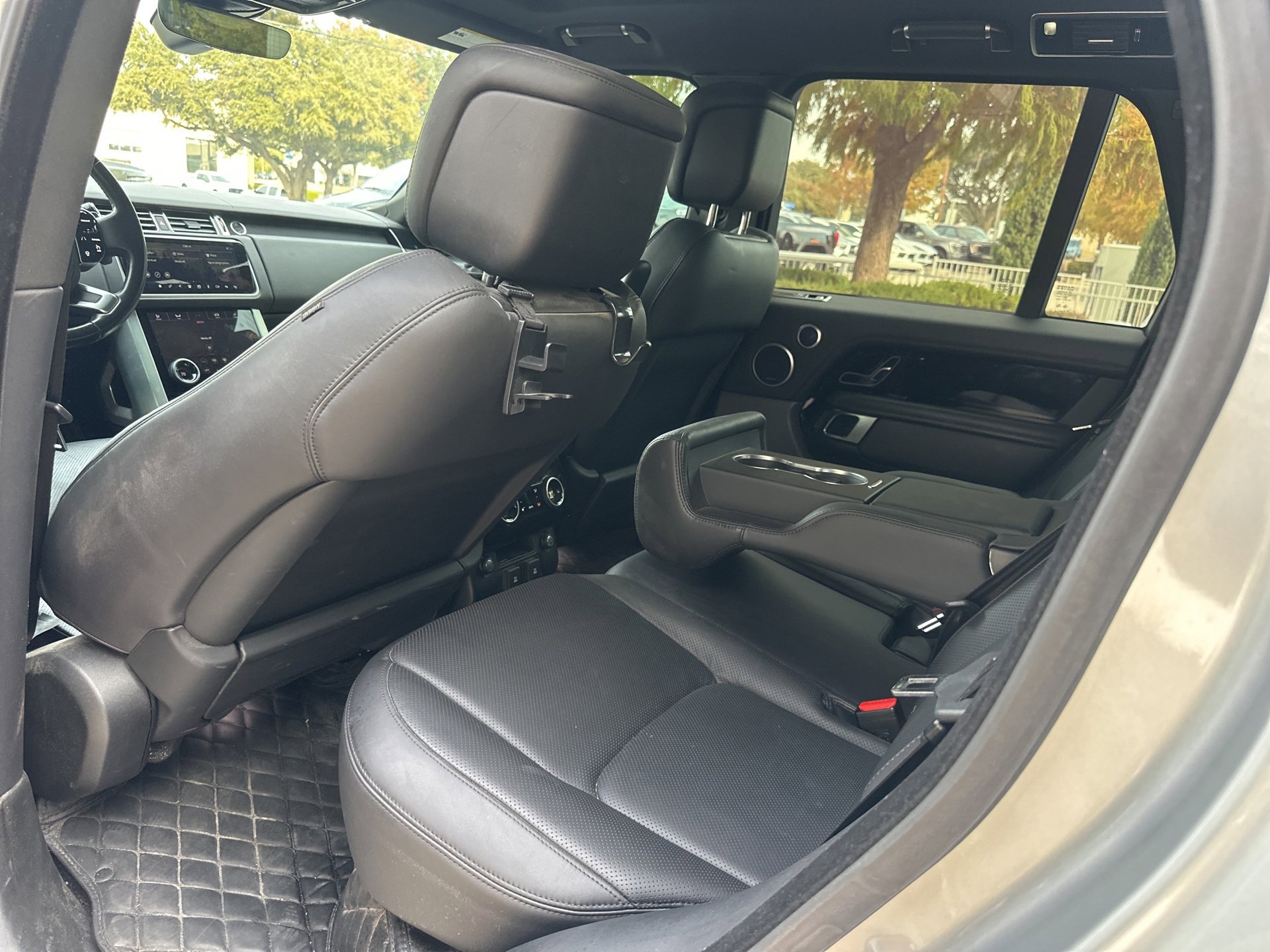 Used 2018 Land Rover Range Rover Supercharged image 6