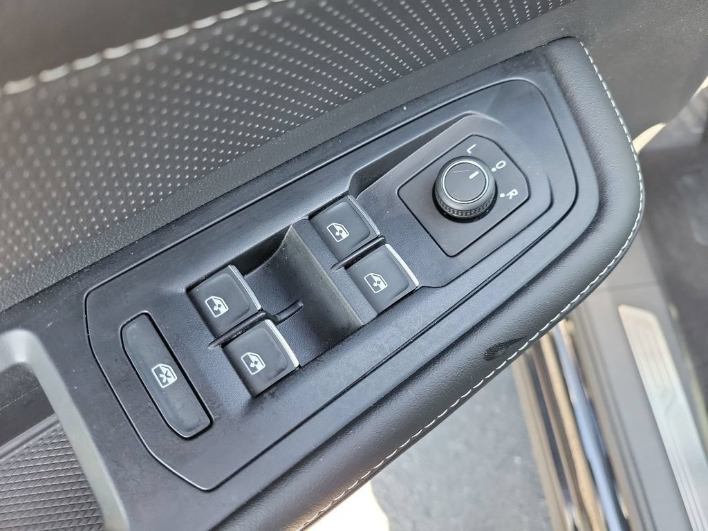 Used 2026 Volkswagen Atlas SE FWD image 19