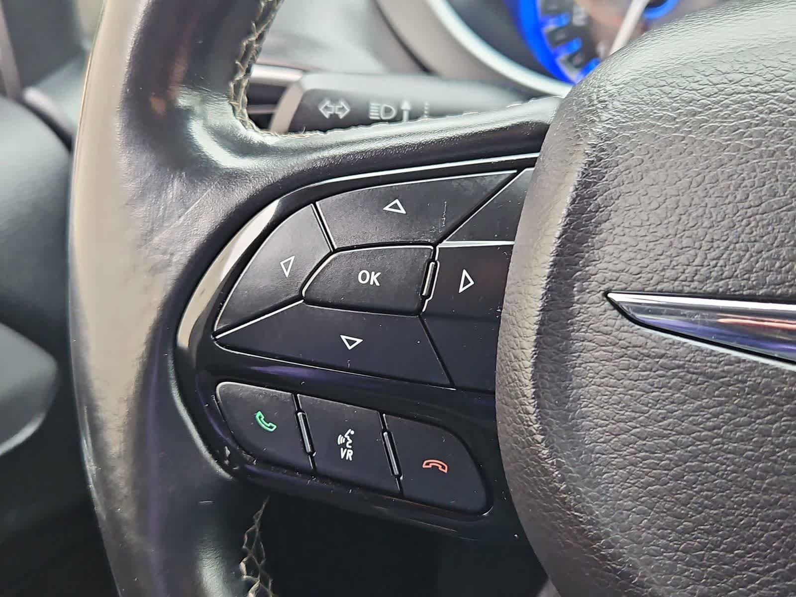 Used 2018 Chrysler Pacifica Touring Plus w/ S Appearance Package FWD image 23